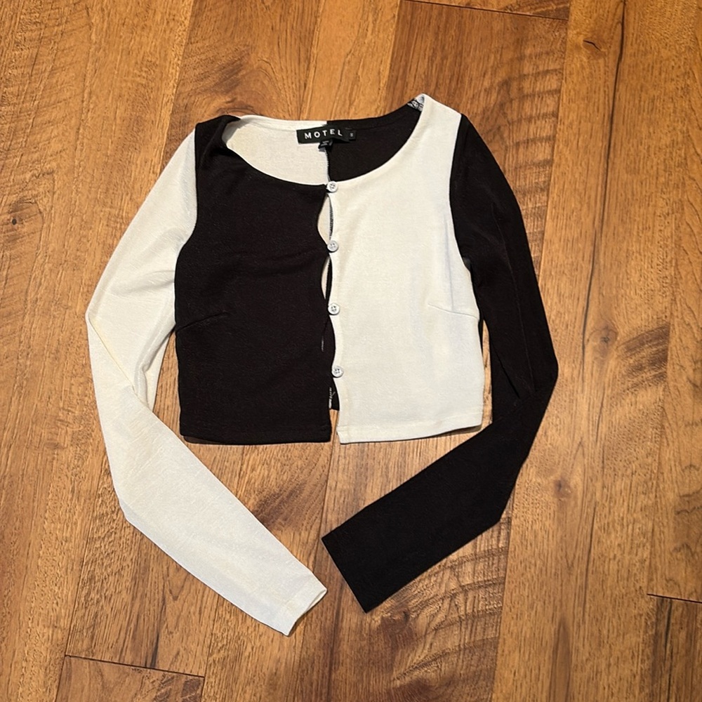 Motel Rocks black and white stretchy top size small